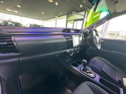 2019 Toyota
                Hilux SR Hi-Rider