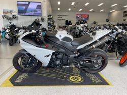 Yamaha YZF-R1