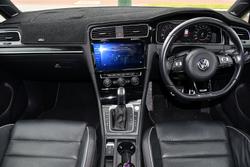 2020 Volkswagen
                Golf R