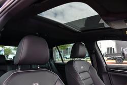 2020 Volkswagen
                Golf R