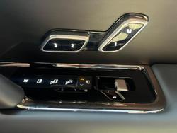 2024 Land Rover Range Rover P615 SV