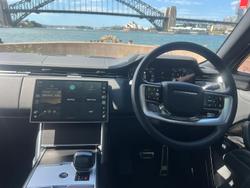 2024 Land Rover Range Rover P615 SV