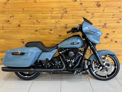 Harley-Davidson FLHX Street Glide (117)