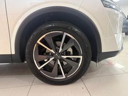 2024 Nissan QASHQAI ST-L J12 MY24 Ivory Pearl with Pearl Black Roof