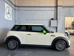 2011 MINI Hatch Ray R56 LCI Pepper White