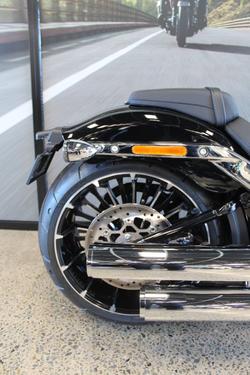 2025 Harley-davidson FXBR BREAKOUT (117) VIVID BLACK