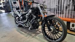 2017 Harley-davidson FXSB SOFTAIL BREAKOUT Black