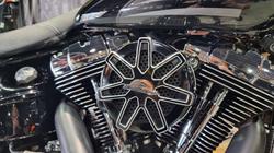 2017 Harley-davidson FXSB SOFTAIL BREAKOUT Black