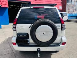 2005 Toyota Landcruiser Prado Grande GRJ120R 4X4 Constant White