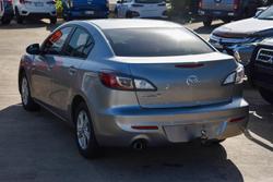 2013 Mazda 3 Neo