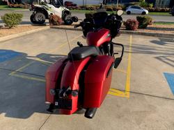 2024 Indian CHALLENGER DARK HORSE SUNSET RED