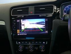 2020 Volkswagen
                Golf 110TSI Highline