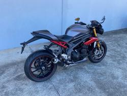 2015 Triumph SPEED TRIPLE R-ABS Grey