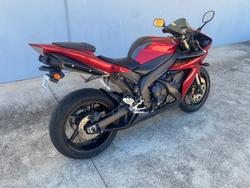 2004 Yamaha YZF-R1
