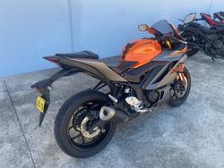 2022 Yamaha YZF-R3 Orange