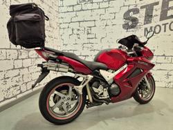 2006 Honda VFR800Fi VFR Red