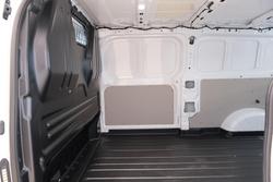 2025 Volkswagen Transporter TDI390