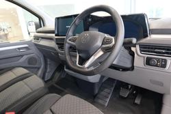 2025 Volkswagen Transporter TDI390