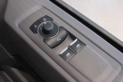 2025 Volkswagen Transporter TDI390