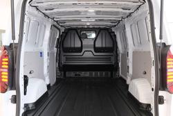 2025 Volkswagen Transporter TDI390