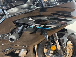 2023 Yamaha YZF-R7LA Black