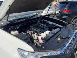 2022 Toyota
                Landcruiser Prado GX