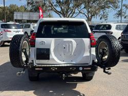 2022 Toyota
Landcruiser Prado GX