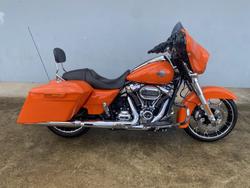 Harley-Davidson FLHXS Street Glide Special
