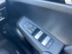 2022 Mitsubishi Outlander LS