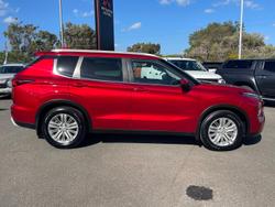 2022 Mitsubishi Outlander LS