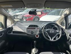 2013 Honda Jazz Vibe-S