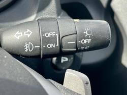 2013 Honda
                Jazz Vibe-S