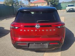 2024 Nissan Pathfinder Ti 2WD