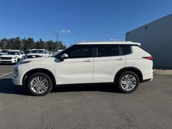 2022 Mitsubishi Outlander LS