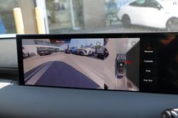 2025 MG
                IM6 Platinum