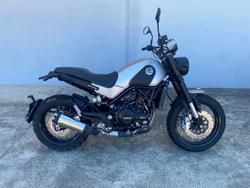 Benelli Leoncino Trail (abs)