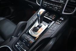 2015 Porsche
Cayenne S E-Hybrid