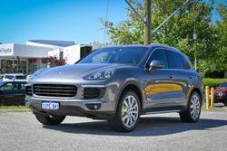 2015 Porsche
Cayenne S E-Hybrid