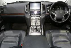 2020 Toyota Landcruiser VX