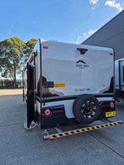 2024 Snowy River Src21 Full Ensuite Semi Off Road Near New!