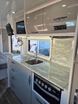 2024 Snowy River Src21 Full Ensuite Semi Off Road Near New!