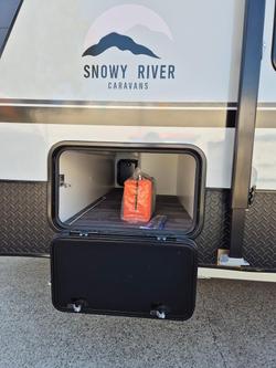 2024 Snowy River Src21 Full Ensuite Semi Off Road Near New!
