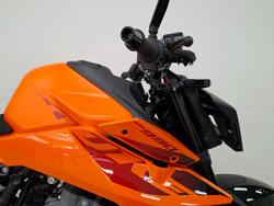 2024 Ktm 990 DUKE Orange