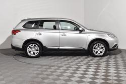 2020 Mitsubishi Outlander ES