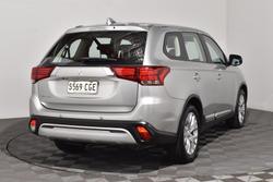 2020 Mitsubishi Outlander ES