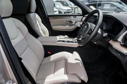 2025 Volvo XC90 Ultra B5 Bright