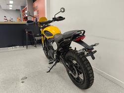 2026 Triumph SCRAMBLER 400 XC Racing Yellow