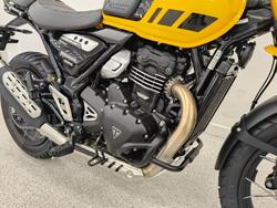 2026 Triumph SCRAMBLER 400 XC Racing Yellow