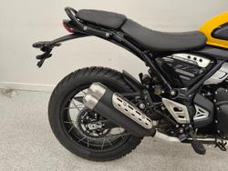 2026 Triumph SCRAMBLER 400 XC Racing Yellow
