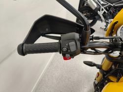 2026 Triumph SCRAMBLER 400 XC Racing Yellow